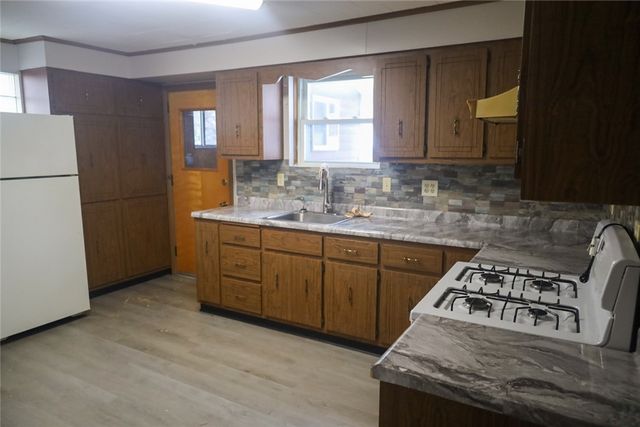 635 Large Ave, Clairton, PA 15025