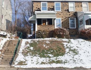 635 Large Ave, Clairton, PA 15025