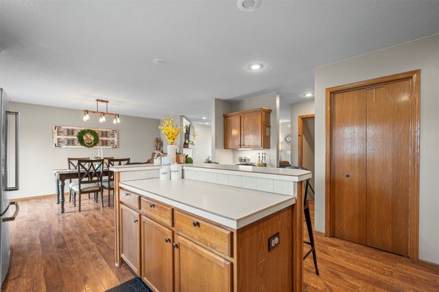 12323 Tanglewood Drive, Urbandale, IA 50323