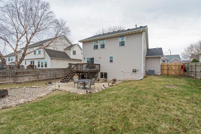12323 Tanglewood Drive, Urbandale, IA 50323