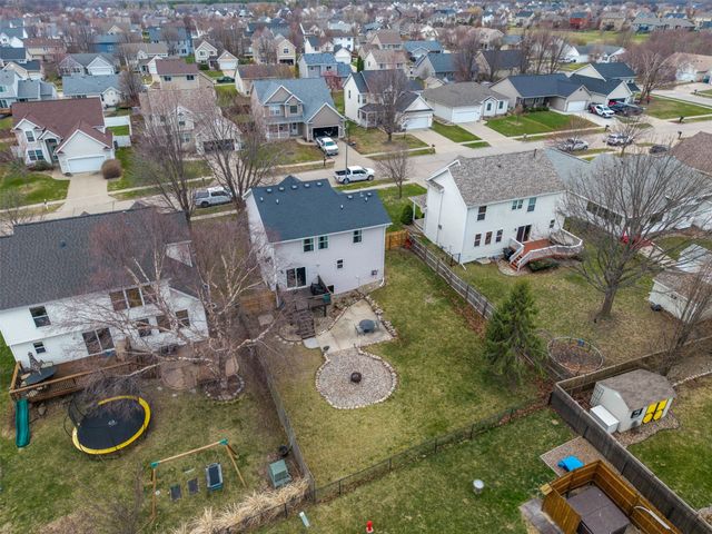 12323 Tanglewood Drive, Urbandale, IA 50323