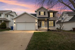 12323 Tanglewood Drive, Urbandale, IA 50323