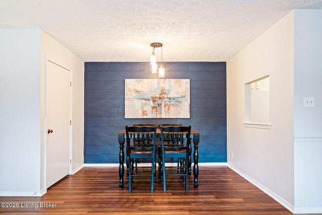 1008 Lake Way, Louisville, KY 40222