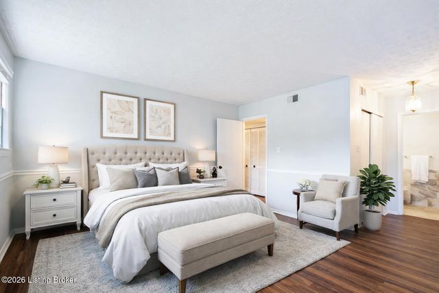 1008 Lake Way, Louisville, KY 40222