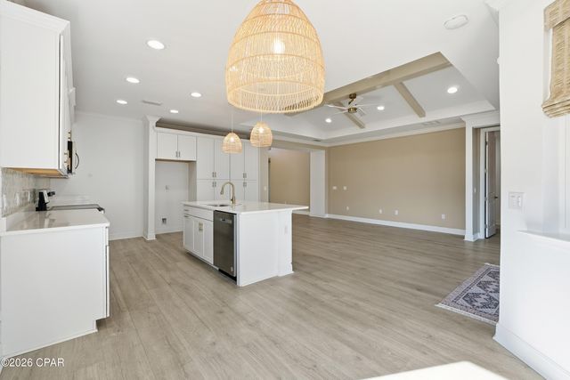 8424 Landshark Boulevard, Panama City Beach, FL 32413