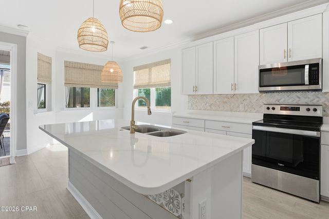 8424 Landshark Boulevard, Panama City Beach, FL 32413