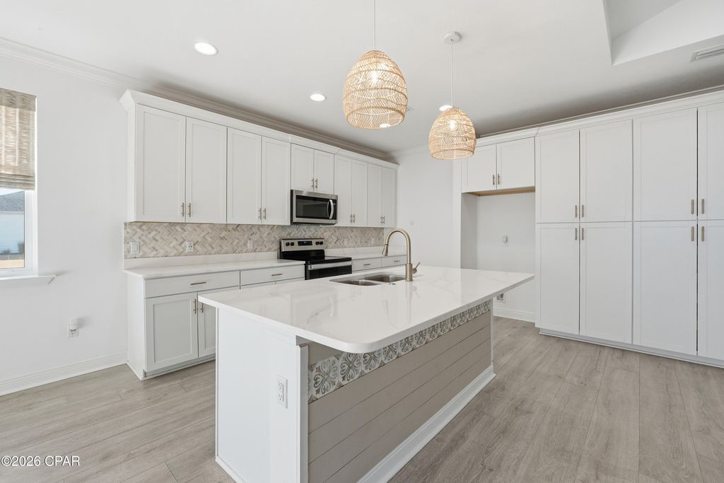 Image 10 of property listing at 8424 Landshark Boulevard, Panama City Beach, FL 32413