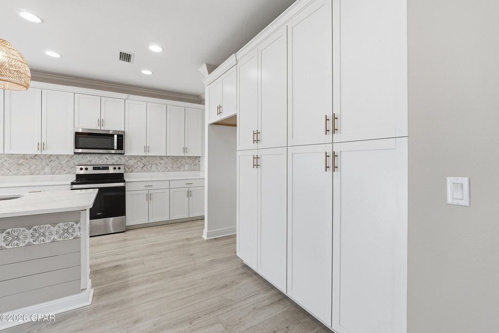 Image 17 of property listing at 8424 Landshark Boulevard, Panama City Beach, FL 32413