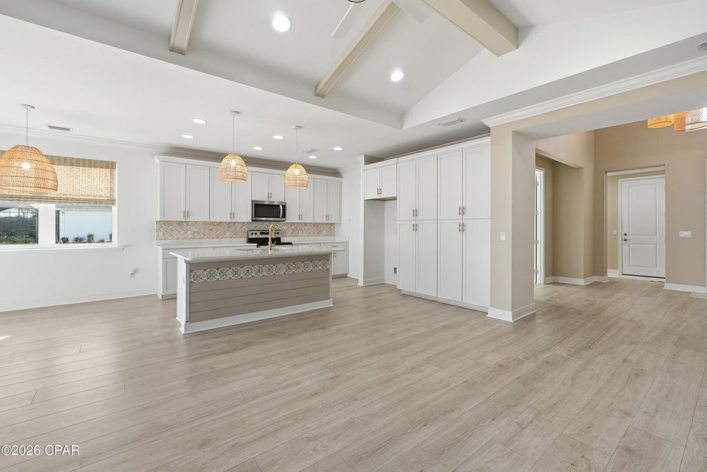 Image 7 of property listing at 8424 Landshark Boulevard, Panama City Beach, FL 32413