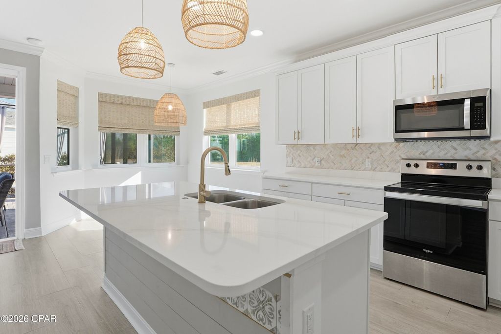 Image 8 of property listing at 8424 Landshark Boulevard, Panama City Beach, FL 32413