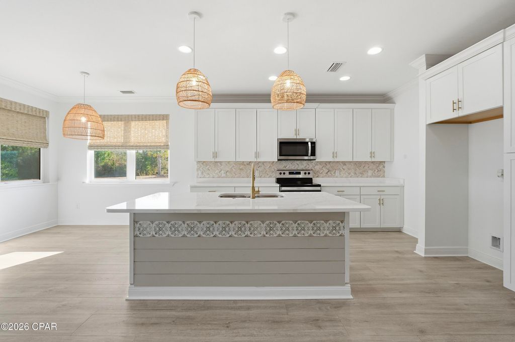 Image 9 of property listing at 8424 Landshark Boulevard, Panama City Beach, FL 32413