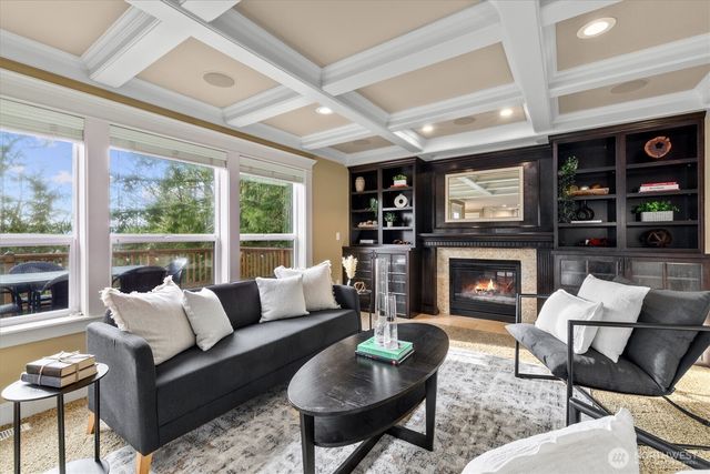 9329 318th Place NE, Carnation, WA 98014