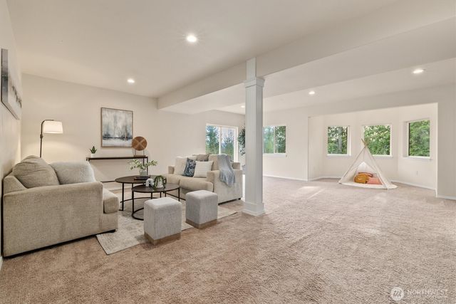 9329 318th Place NE, Carnation, WA 98014