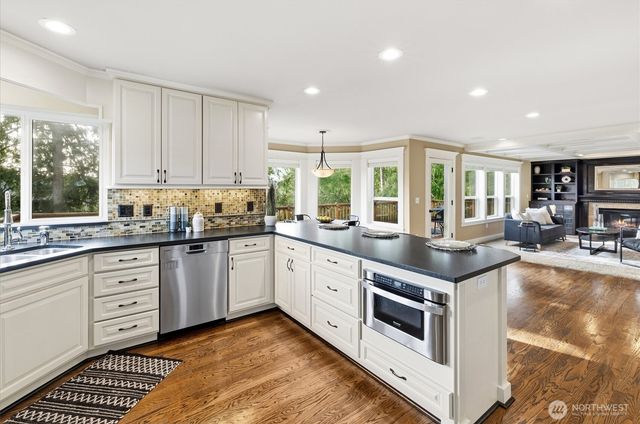 9329 318th Place NE, Carnation, WA 98014