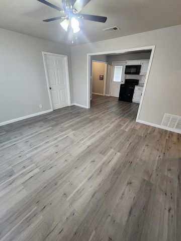 205 Waverly Ave, Midland, TX 79703