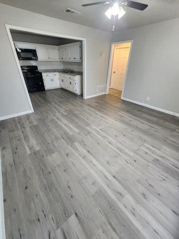 205 Waverly Ave, Midland, TX 79703