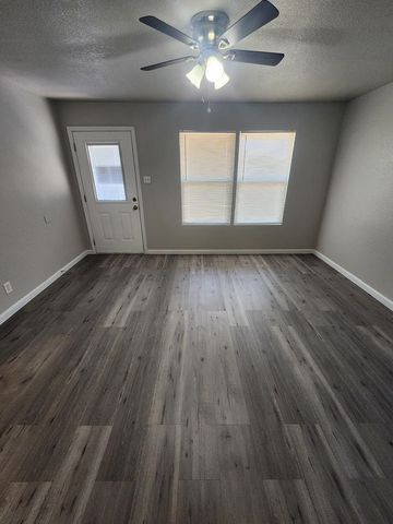 205 Waverly Ave, Midland, TX 79703