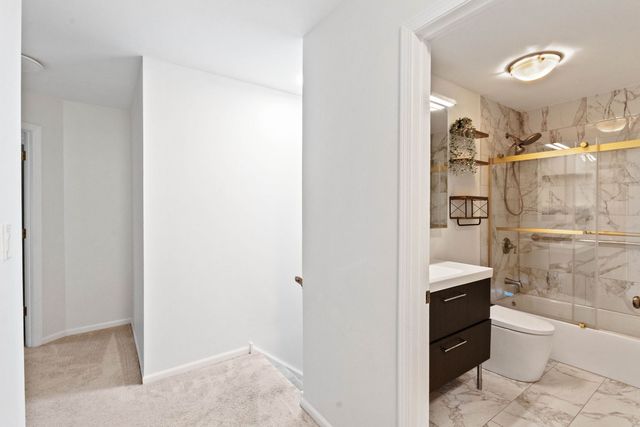 912 Matthew Court, Naperville, IL 60540