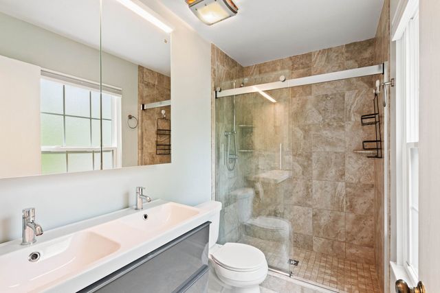 912 Matthew Court, Naperville, IL 60540