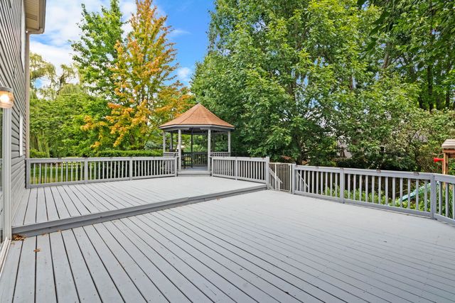 912 Matthew Court, Naperville, IL 60540