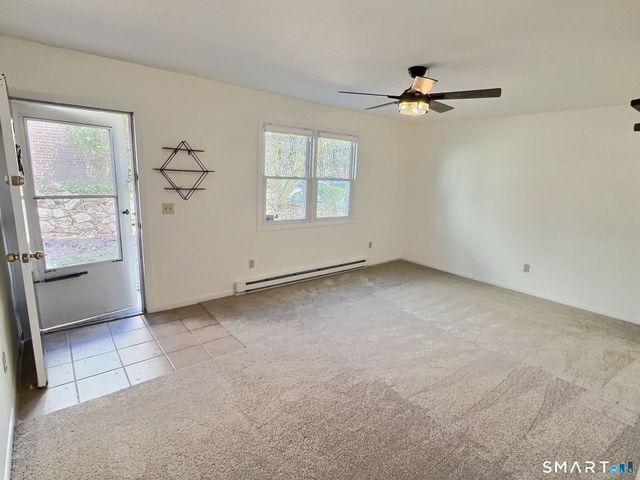 61 Dover Court B, Branford, CT 06405