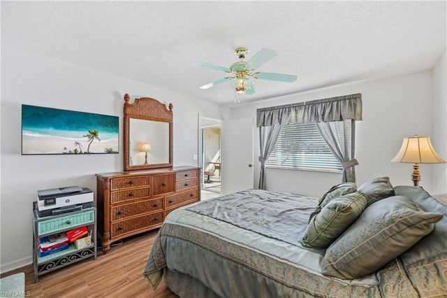 7760 Emerald CIR S202, Naples, FL 34109