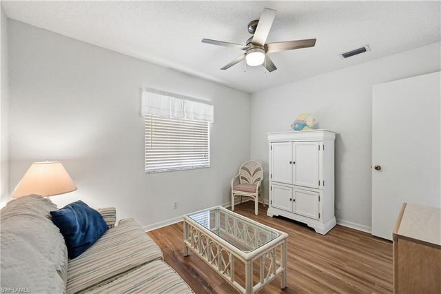 7760 Emerald CIR S202, Naples, FL 34109