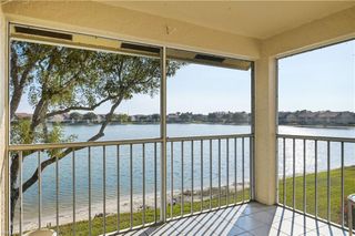 7760 Emerald CIR S202, Naples, FL 34109