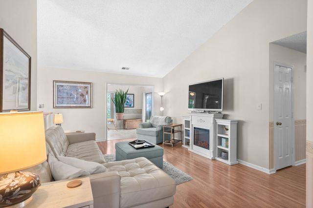1626 Wood Thrush Dr., Murrells Inlet, SC 29576
