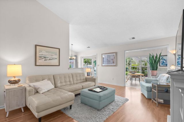 1626 Wood Thrush Dr., Murrells Inlet, SC 29576