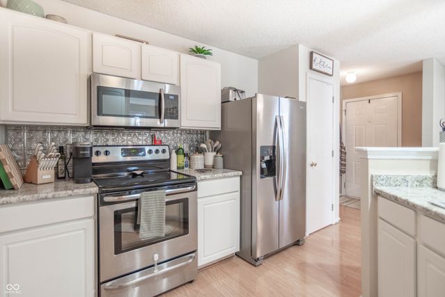 5977 Claymont Boulevard, Plainfield, IN 46168