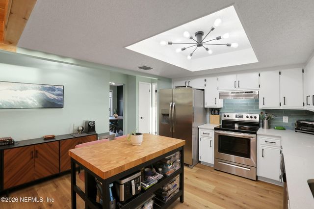 3730 SPRING LAKE Road, Jacksonville, FL 32210