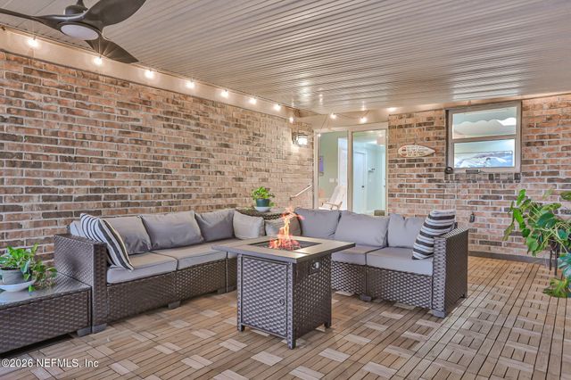 3730 SPRING LAKE Road, Jacksonville, FL 32210