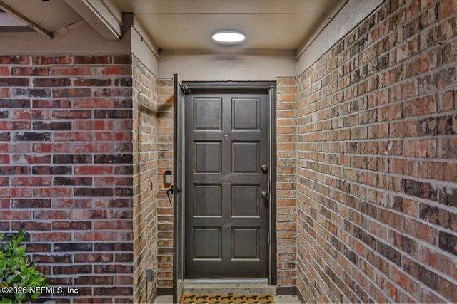 3730 SPRING LAKE Road, Jacksonville, FL 32210