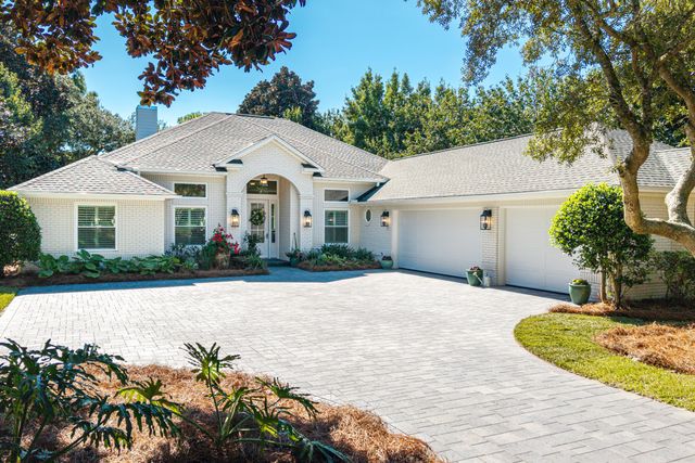 228 Matties Way, Destin, FL 32541