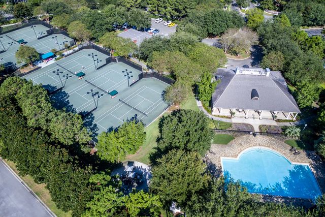 228 Matties Way, Destin, FL 32541