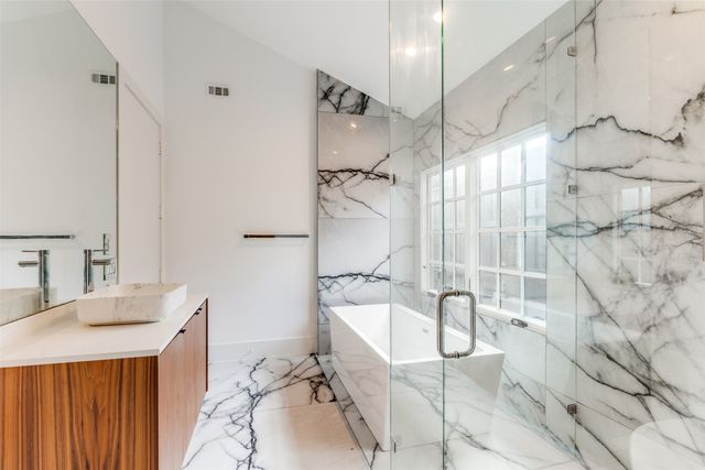 8635 Daytonia Avenue, Dallas, TX 75218