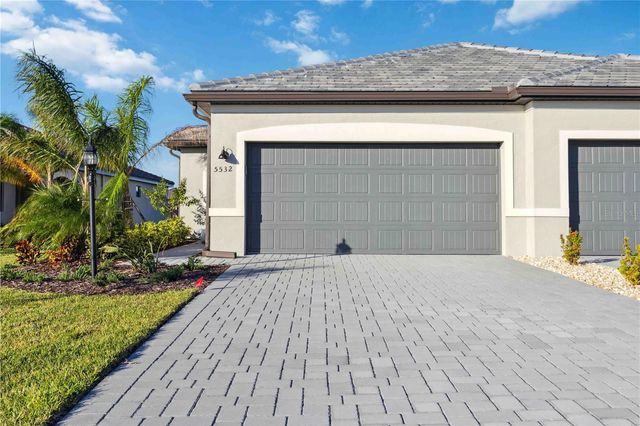 5532 SAPPHIRE STONE COVE, Bradenton, FL 34211