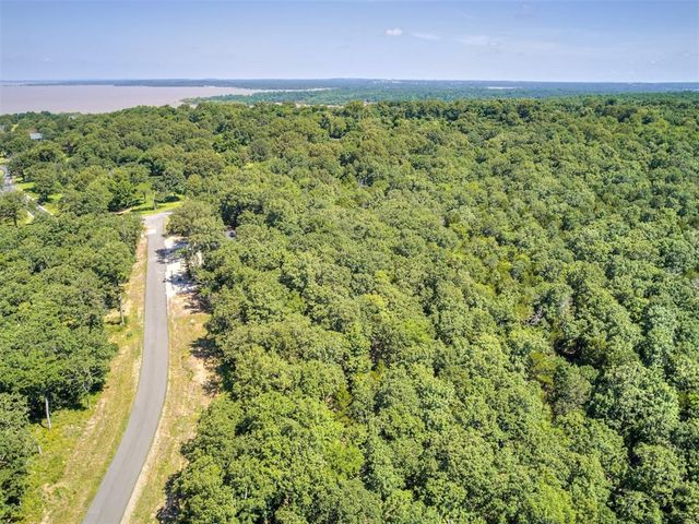 146 Patriot Pointe, Eufaula, OK 74432