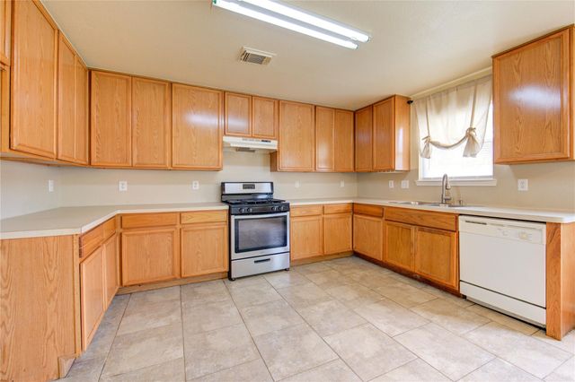 6422 Mildenhall Court, Houston, TX 77084