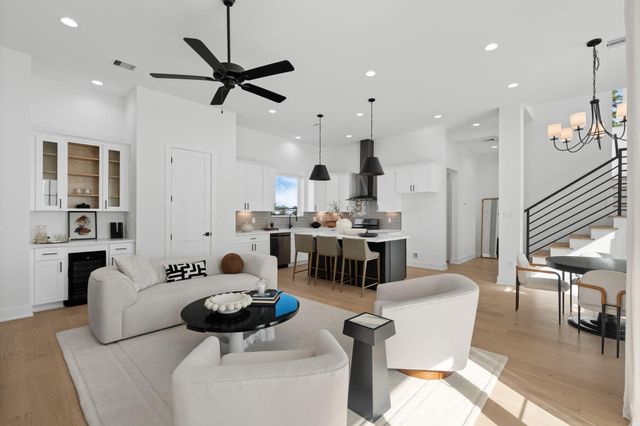 8707 Ojeman Villas Drive, Houston, TX 77055