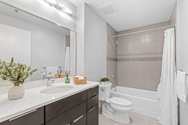1120 S 2nd Street 512, Minneapolis, MN 55415