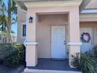 2808 Amalei Drive 101, Palm Beach Gardens, FL 33410