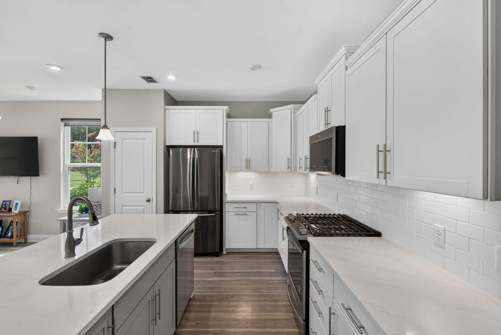 Image 14 of property listing at 141 Trailview Lane, Summerville, SC 29486
