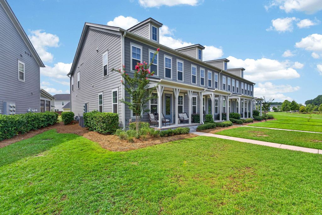 Image 30 of property listing at 141 Trailview Lane, Summerville, SC 29486
