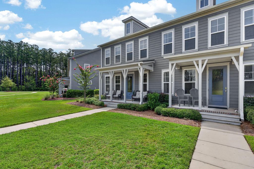 Image 36 of property listing at 141 Trailview Lane, Summerville, SC 29486