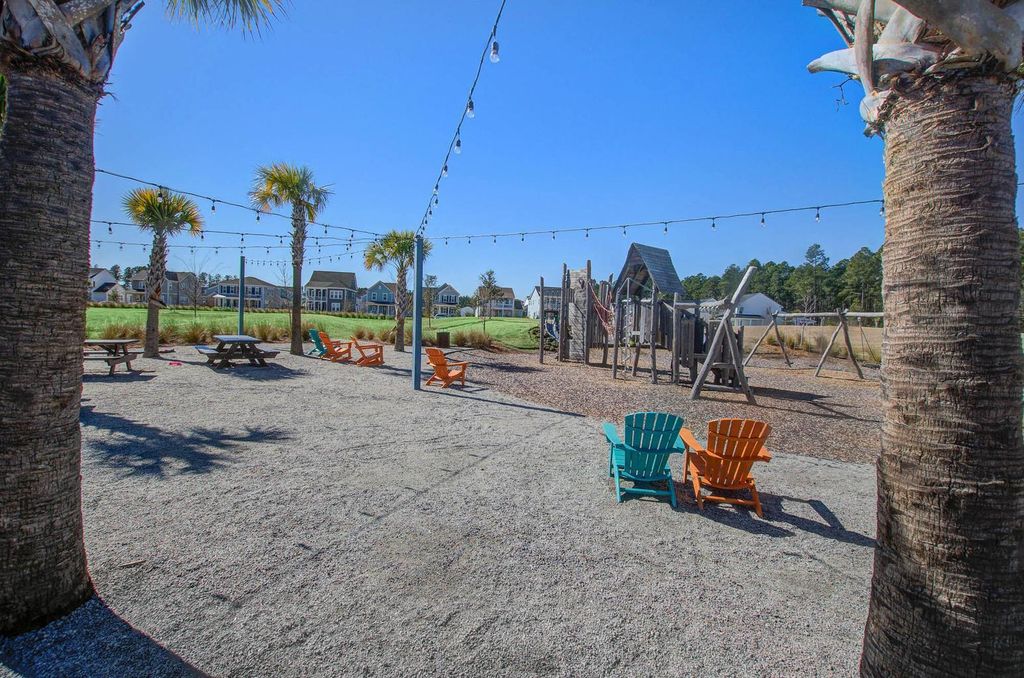 Image 40 of property listing at 141 Trailview Lane, Summerville, SC 29486