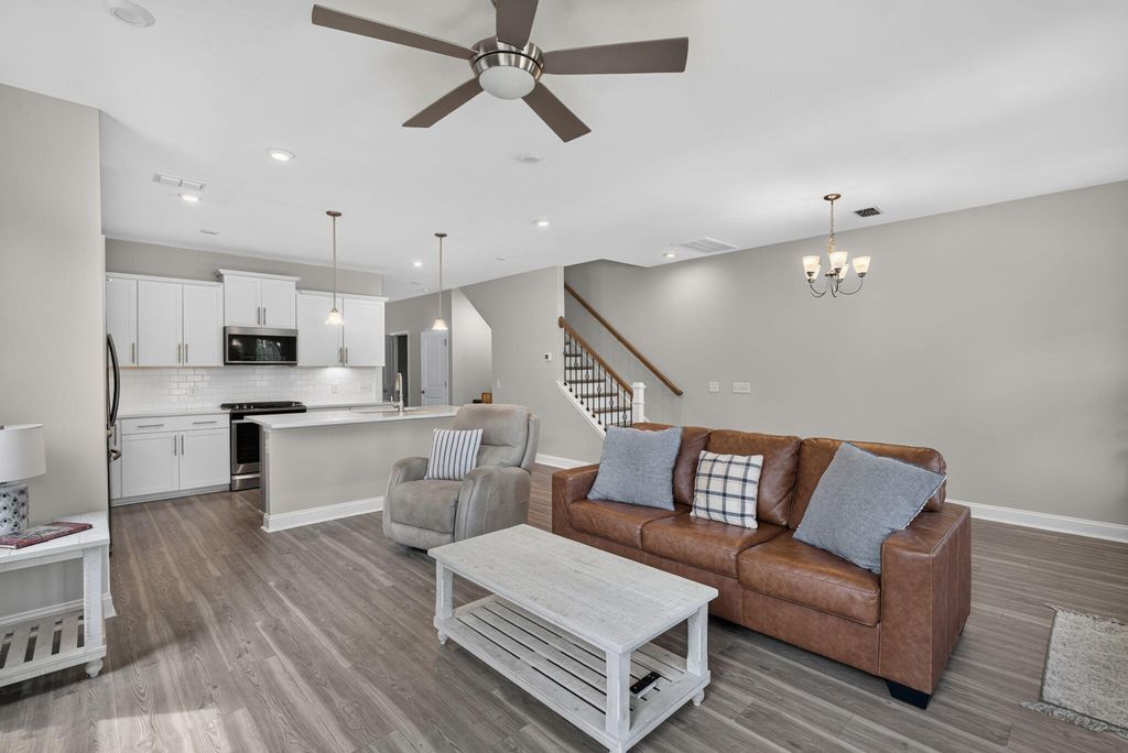 Image 8 of property listing at 141 Trailview Lane, Summerville, SC 29486