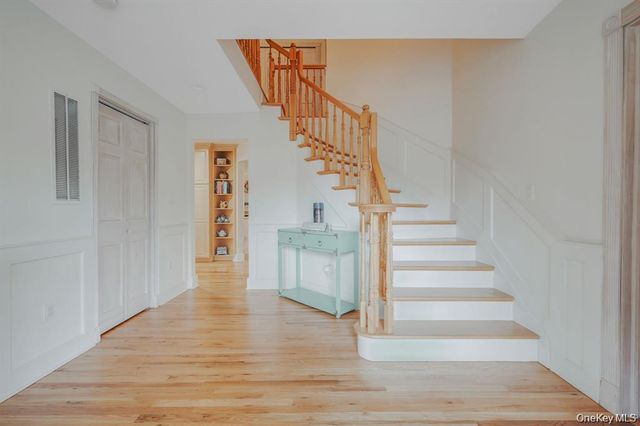 300 Private Road 8, Cutchogue, NY 11935