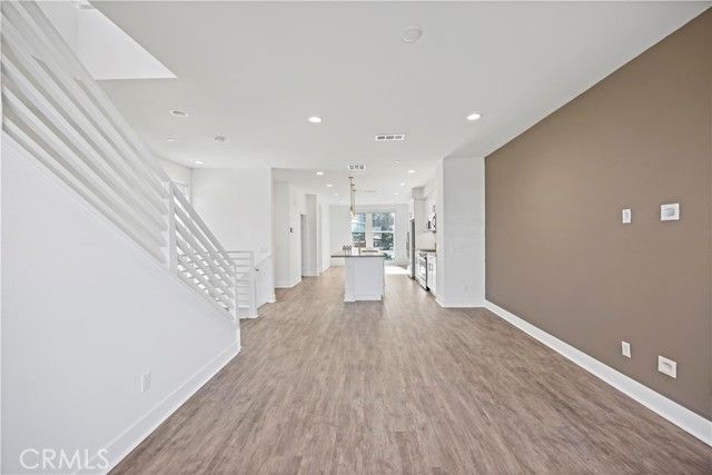 645 W 17th Street, Costa Mesa, CA 92627